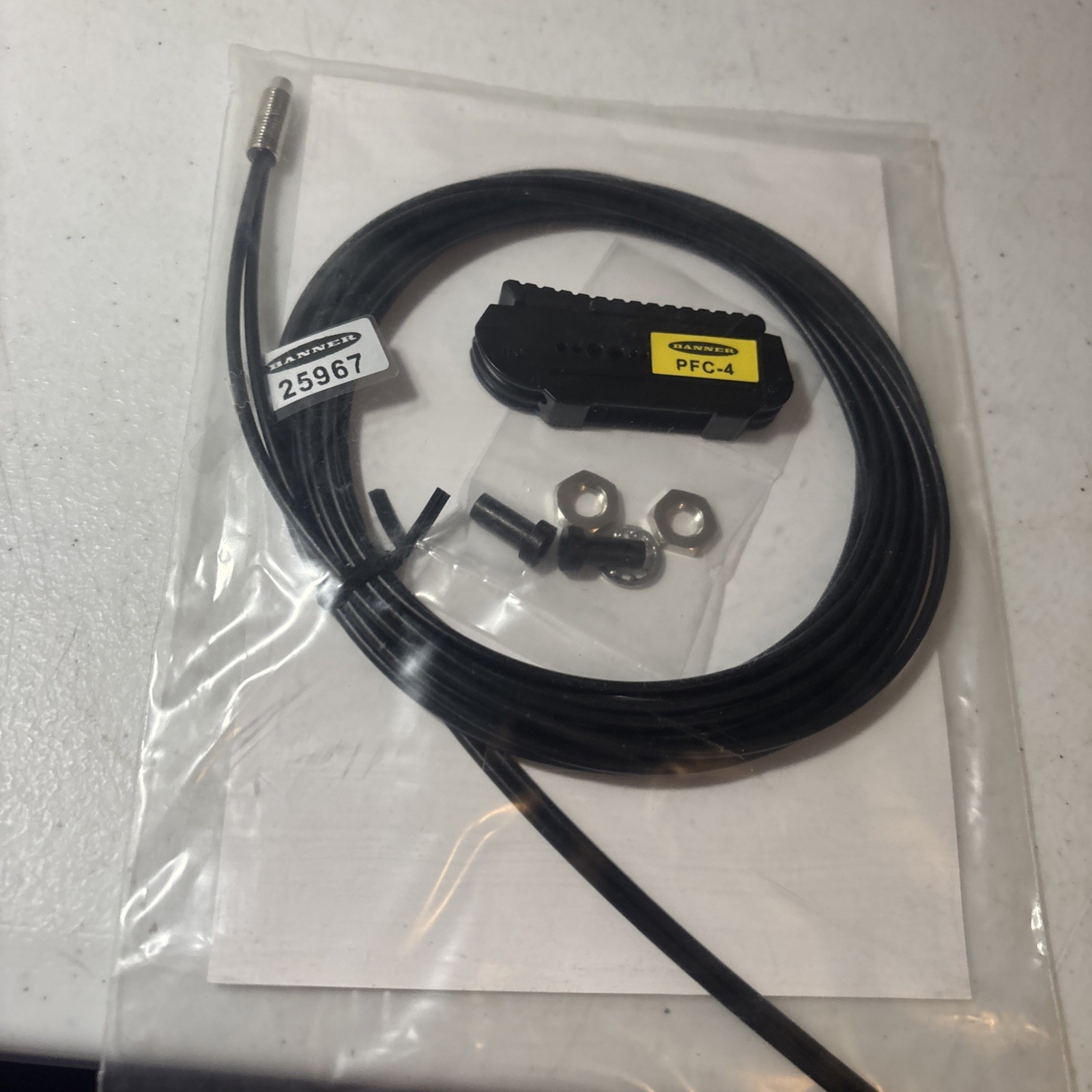 NEW BANNER PBT46U FIBER OPTIC CABLE SENSOR 25967 PFC-4
