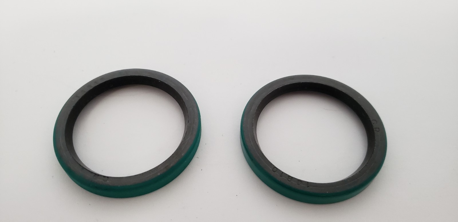 SKF 14810 OIL SEAL, SOLID SINGLE LIP, 1.5″ x 1.874″ x 0.25″, HM14 (LOT OF 2) NIB
