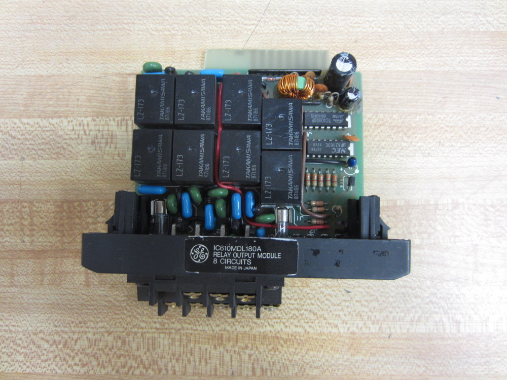 General Electric IC610MDL180A 8-Pt Relay Output Module