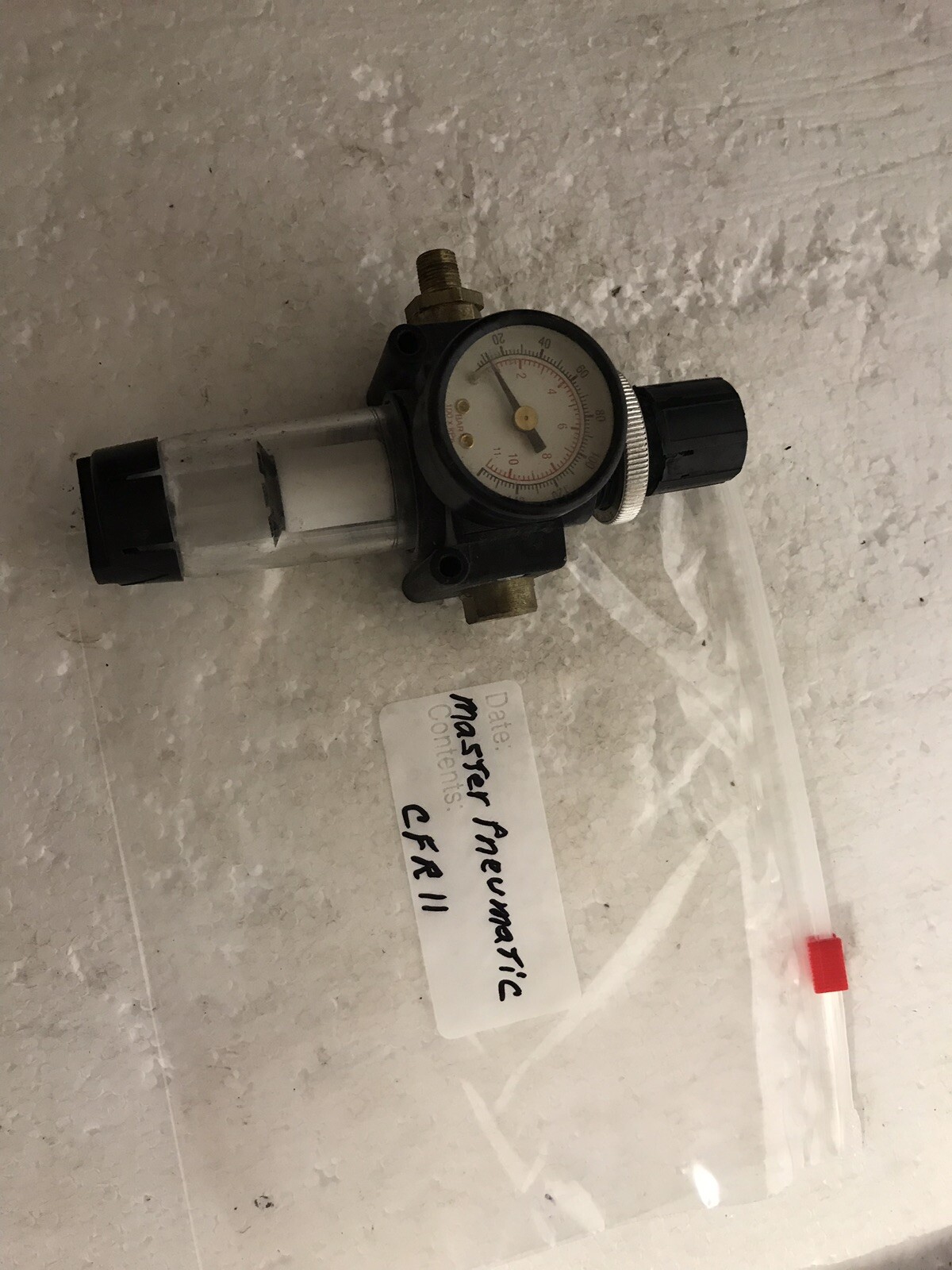 MASTER PNEUMATIC CFR11 REGULATOR, USED -FREE SHIPPING-