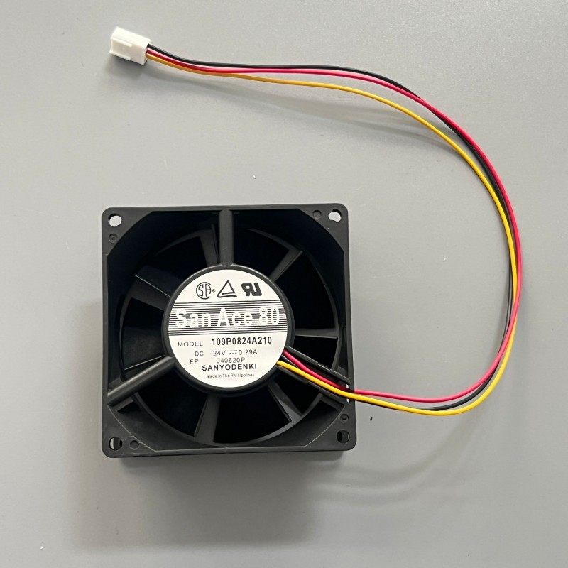 Sanyo SANACE80 109P0824A210 4600 RMP 24V 0.29A 3pin 80*80*32mm Cooling Fan