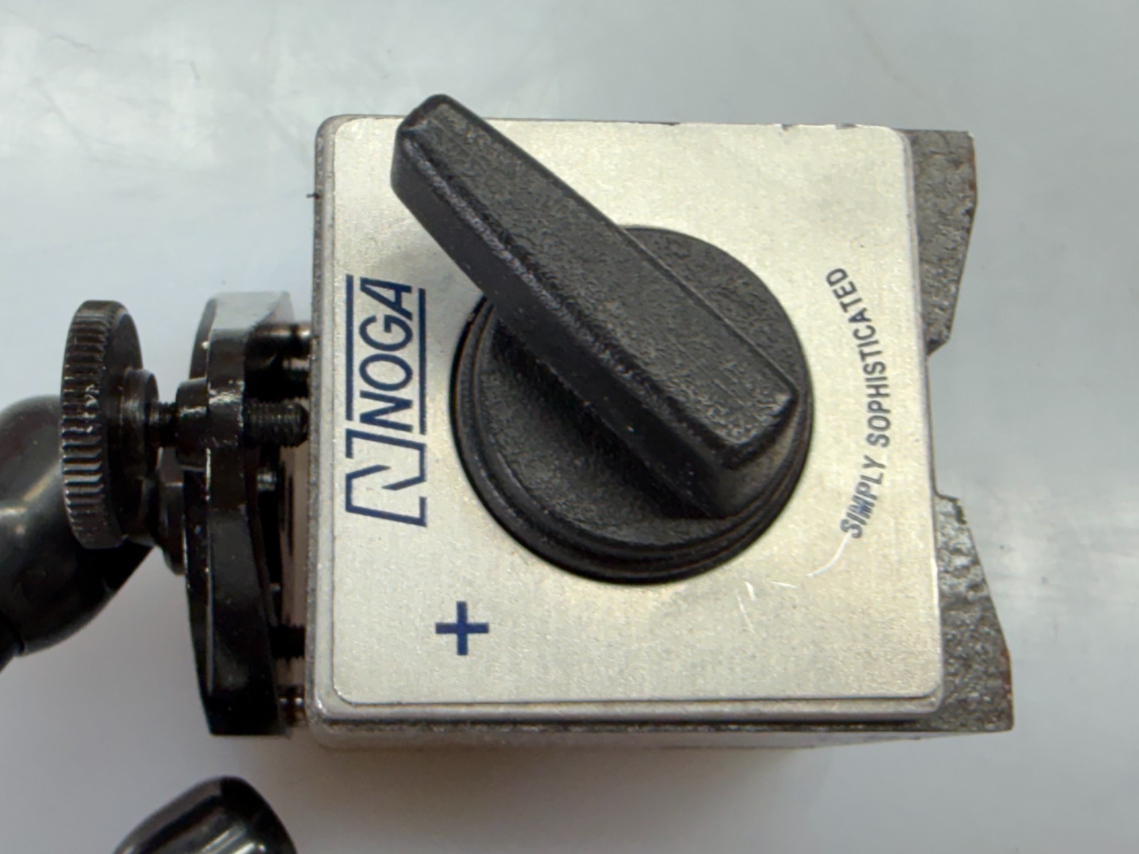 NOGA DG61003 Magnetic Base 436L73 DAMAGED READ!