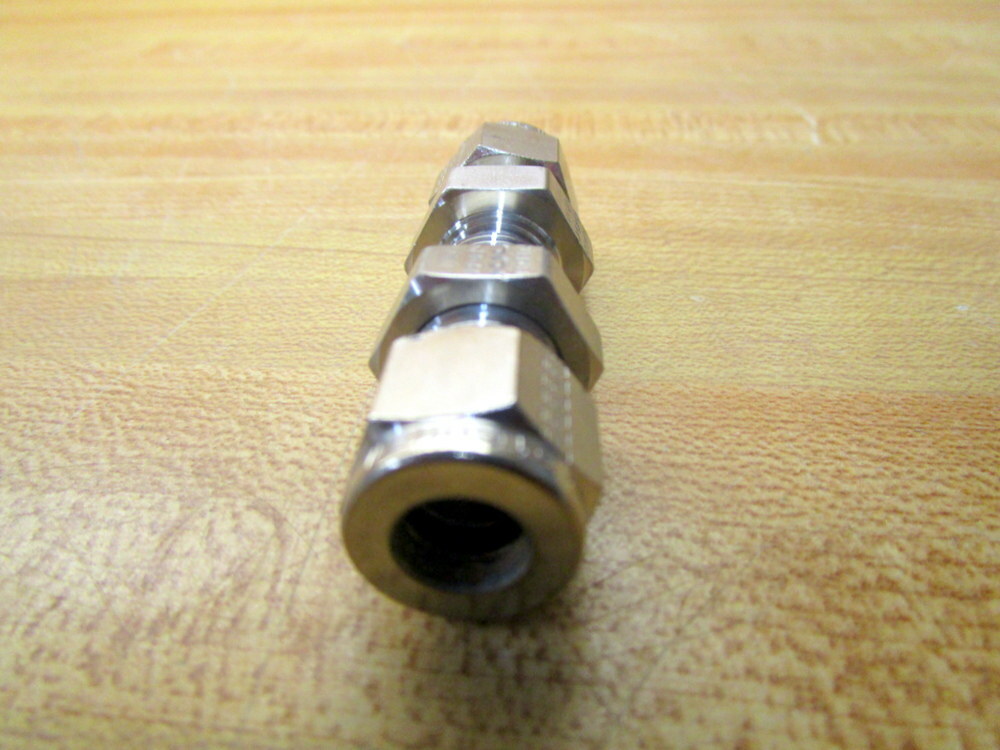 Parker 316UHEW Bulkhead Union Coupling