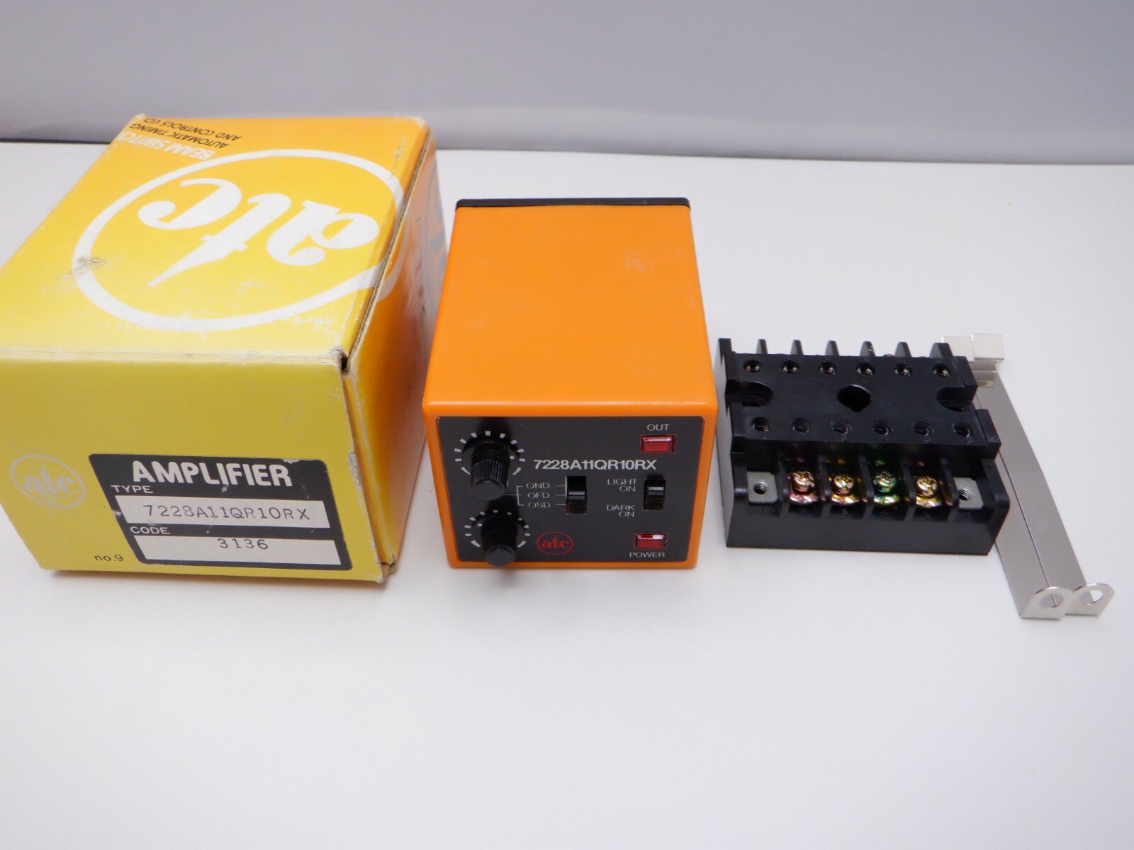 ATC 7228A11QR10RX Amplifier new