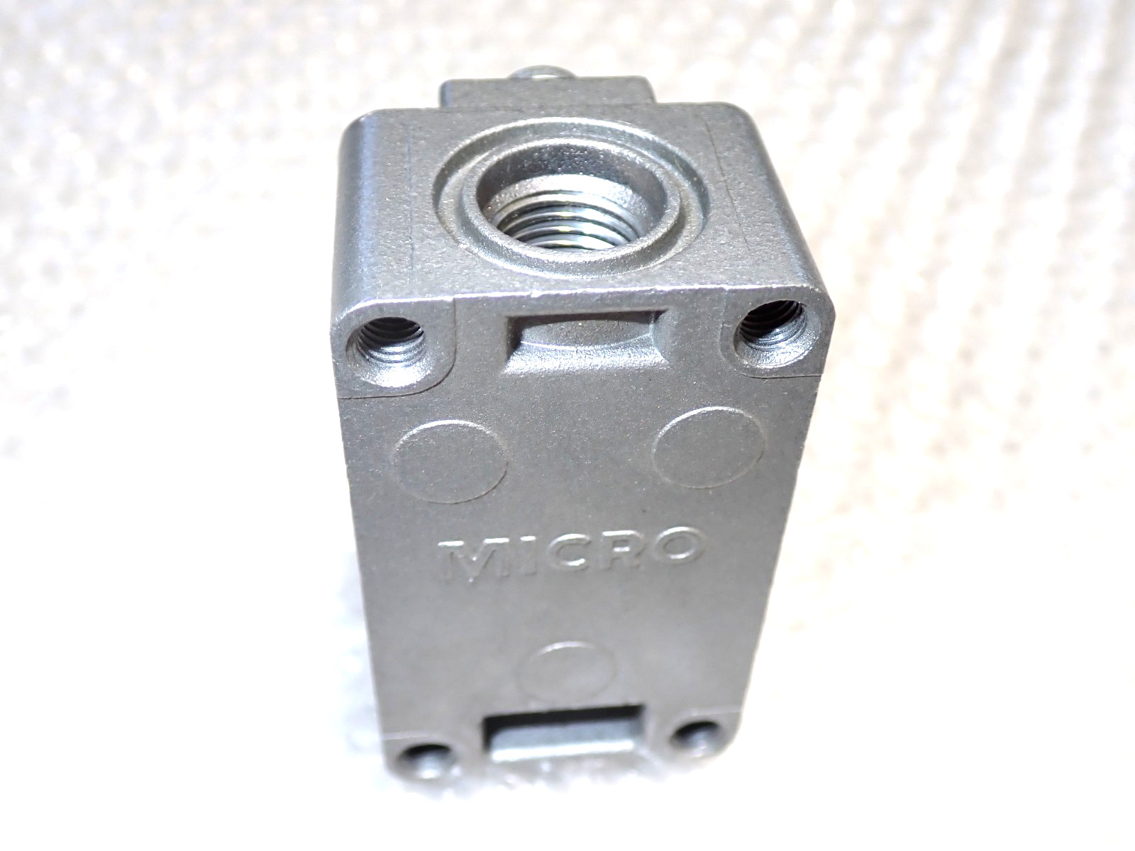 8LS152-JGA HONEYWELL MICRO SWITCH NEW