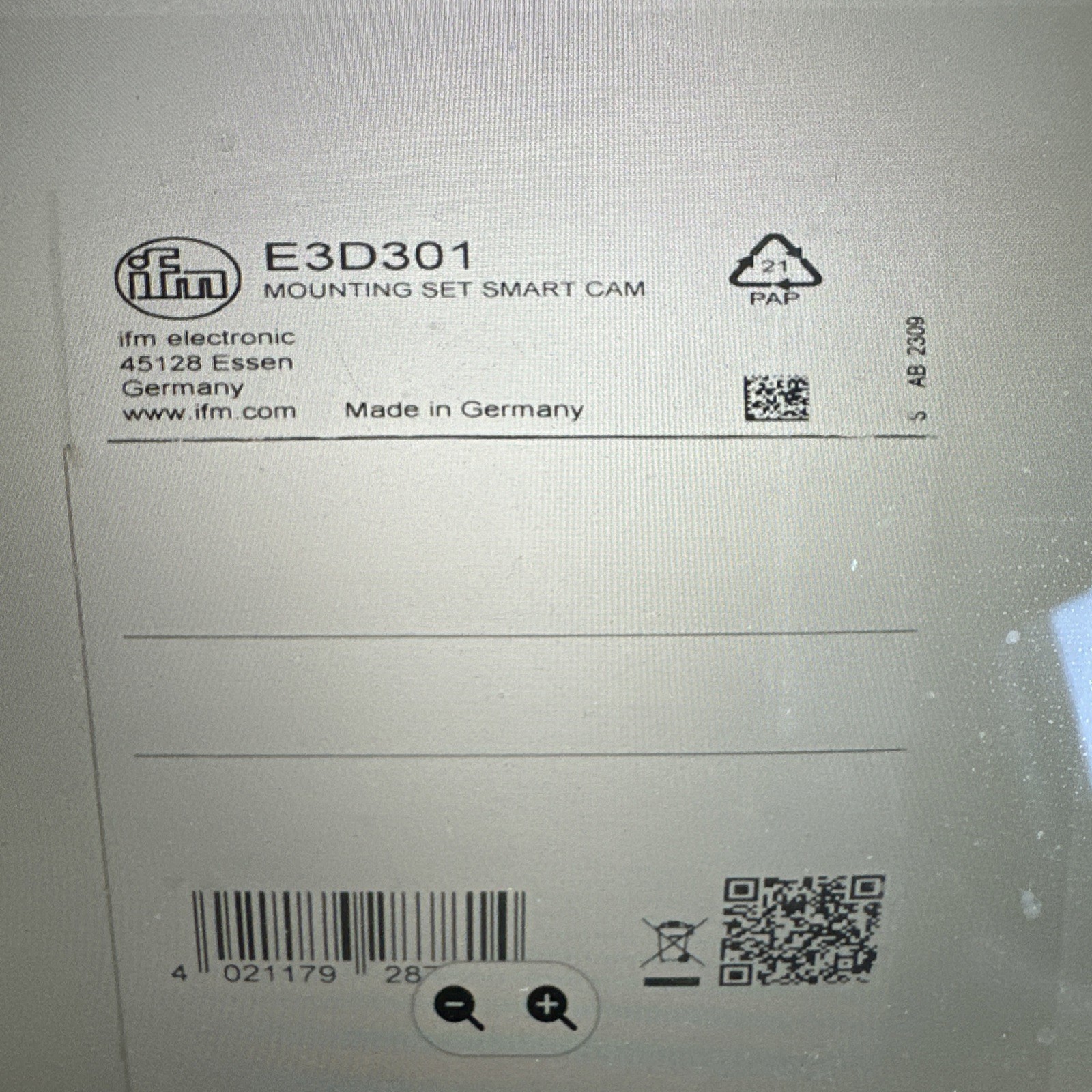 E3D301 ifm efector mounting bracket, right-angle, 304 stainless steel,