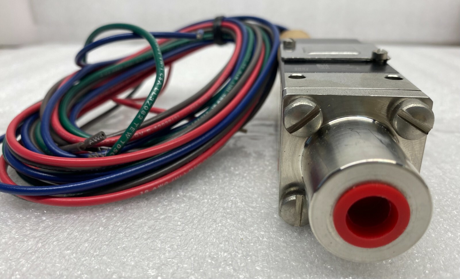 3X NEW ITT NEO-DYN 232P46C6BHR 7000-10000 PSIG ADJUSTABLE PRESSURE SWITCHES