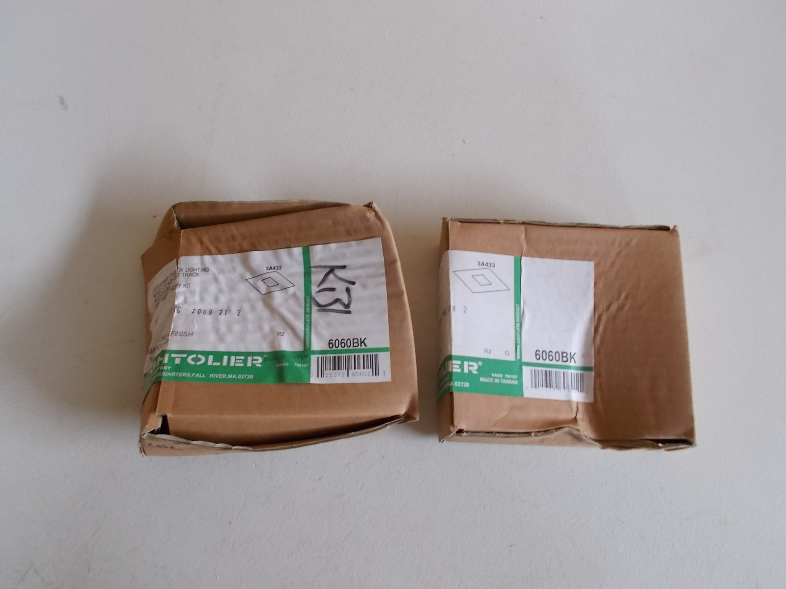 NEW Lytespan 6060BK Matte Black End Feed Canopy Kit, lot of 2 3A433
