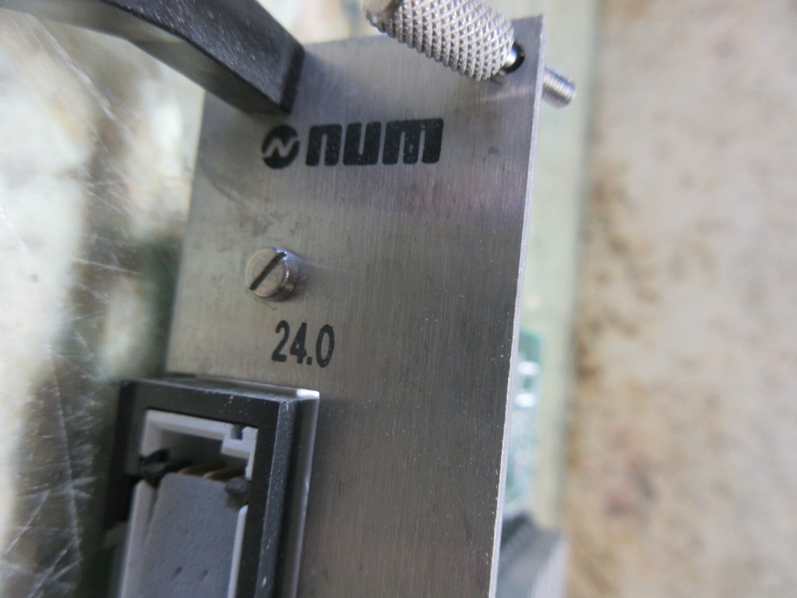 NUM INPUT BOARD DRIVE 24.0 32.1/24.0 0204203167 D 02292/005 FC 200 202 955 B