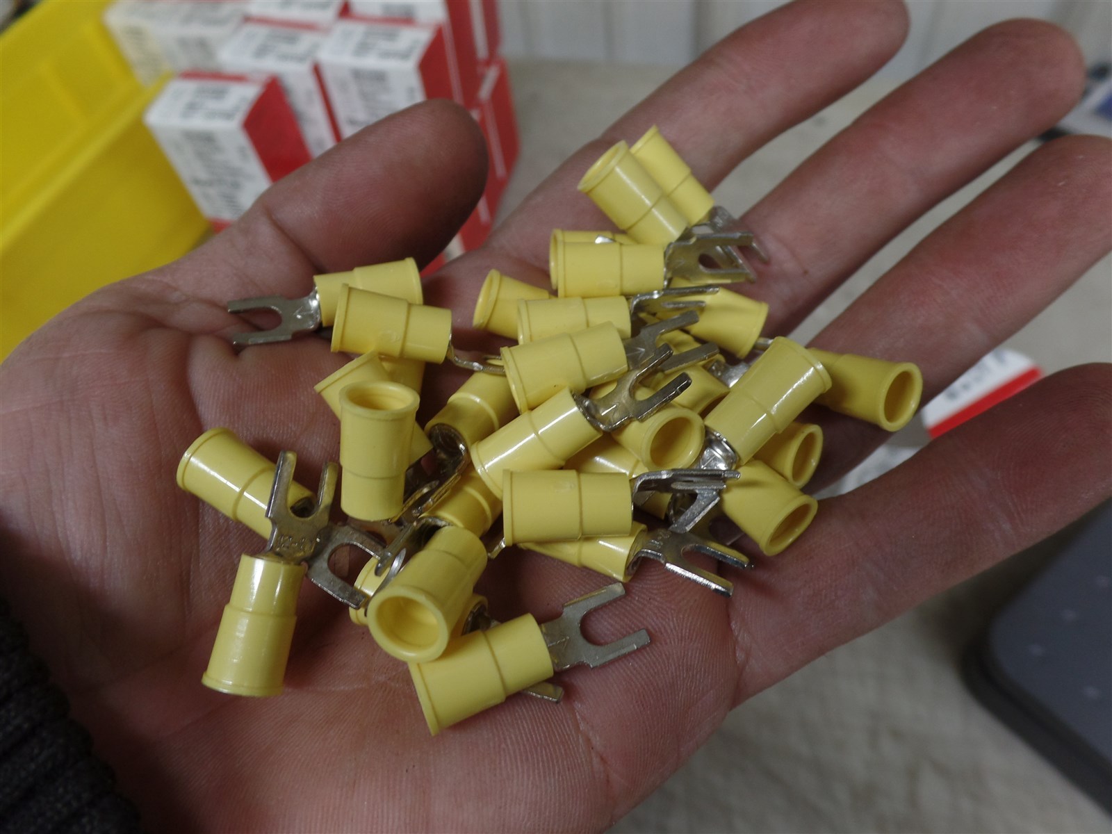 GENUINE 3M SCOTCHLOK MV10-8FBX INSULATED FORK TERMINALS, 12-10 AWG, BOX OF 50!!!