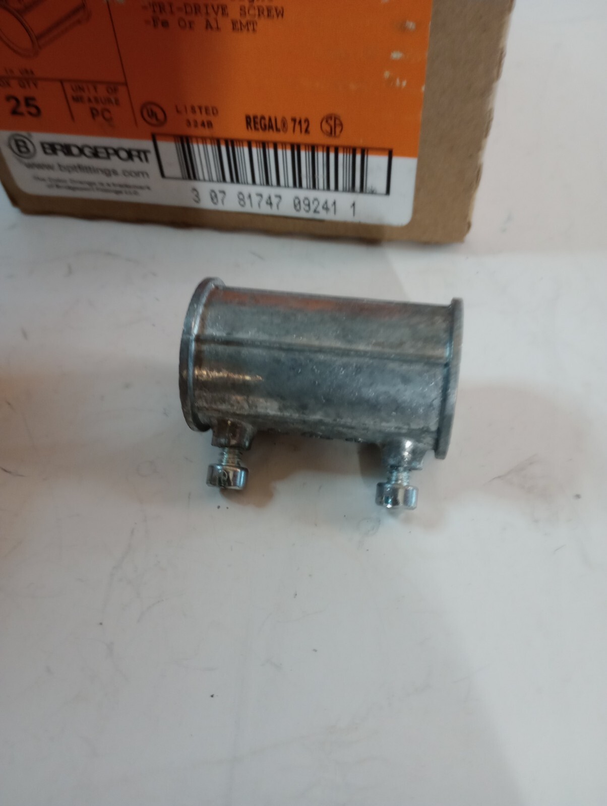 3/4″ BRIDGEPORT 241-DC CONDUIT EMT COUPLER CONNECTOR – LOT OF 25