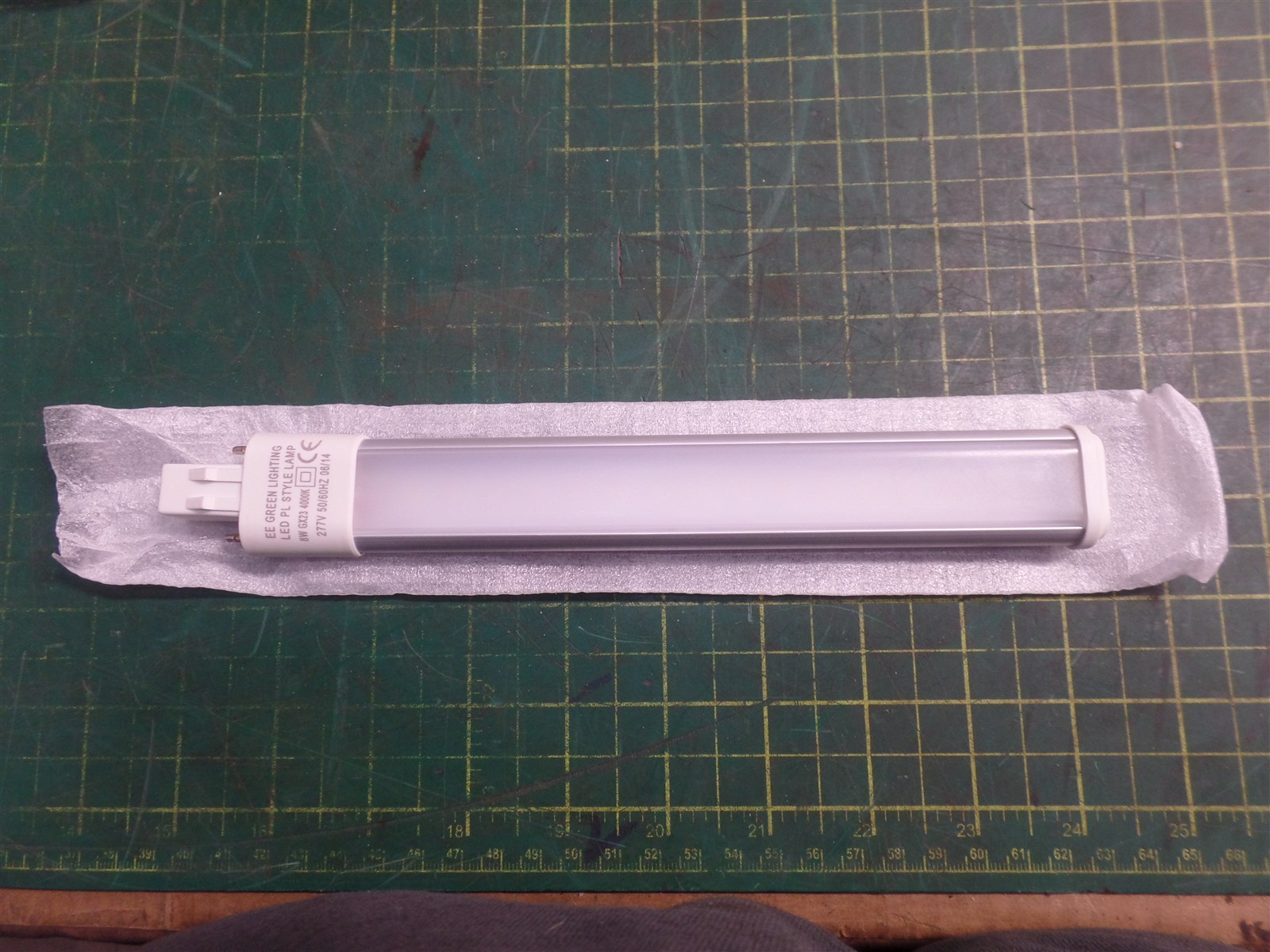 LED 8W PL STYLE GX23 RETROFIT LAMP 4000K, 50/60Hz, 277V, NIB, N.O.S