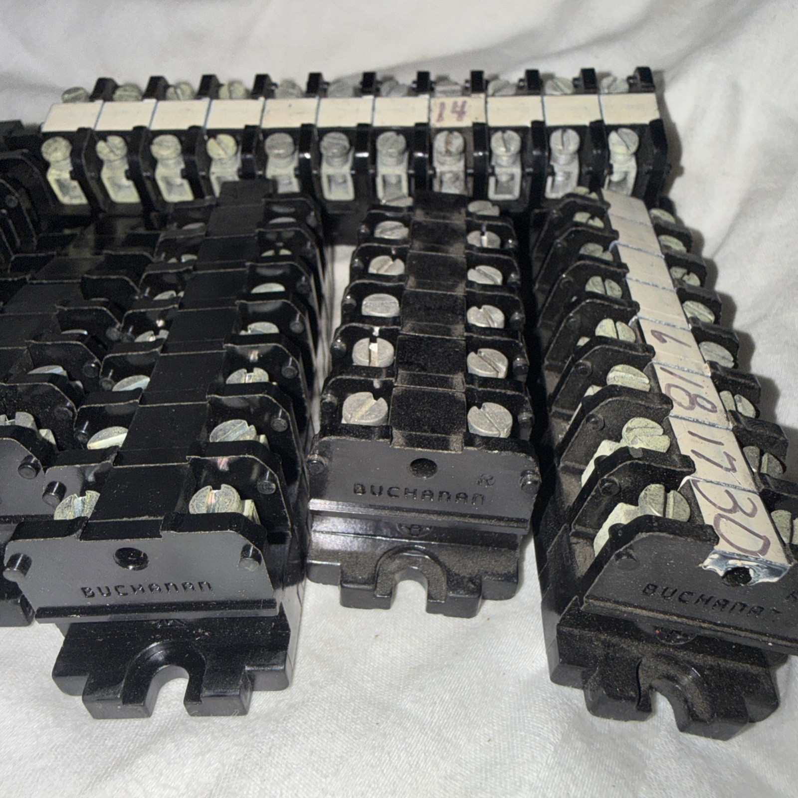 80 + Buchanan Medium Duty 524 Flat base Sectional Terminal Blocks