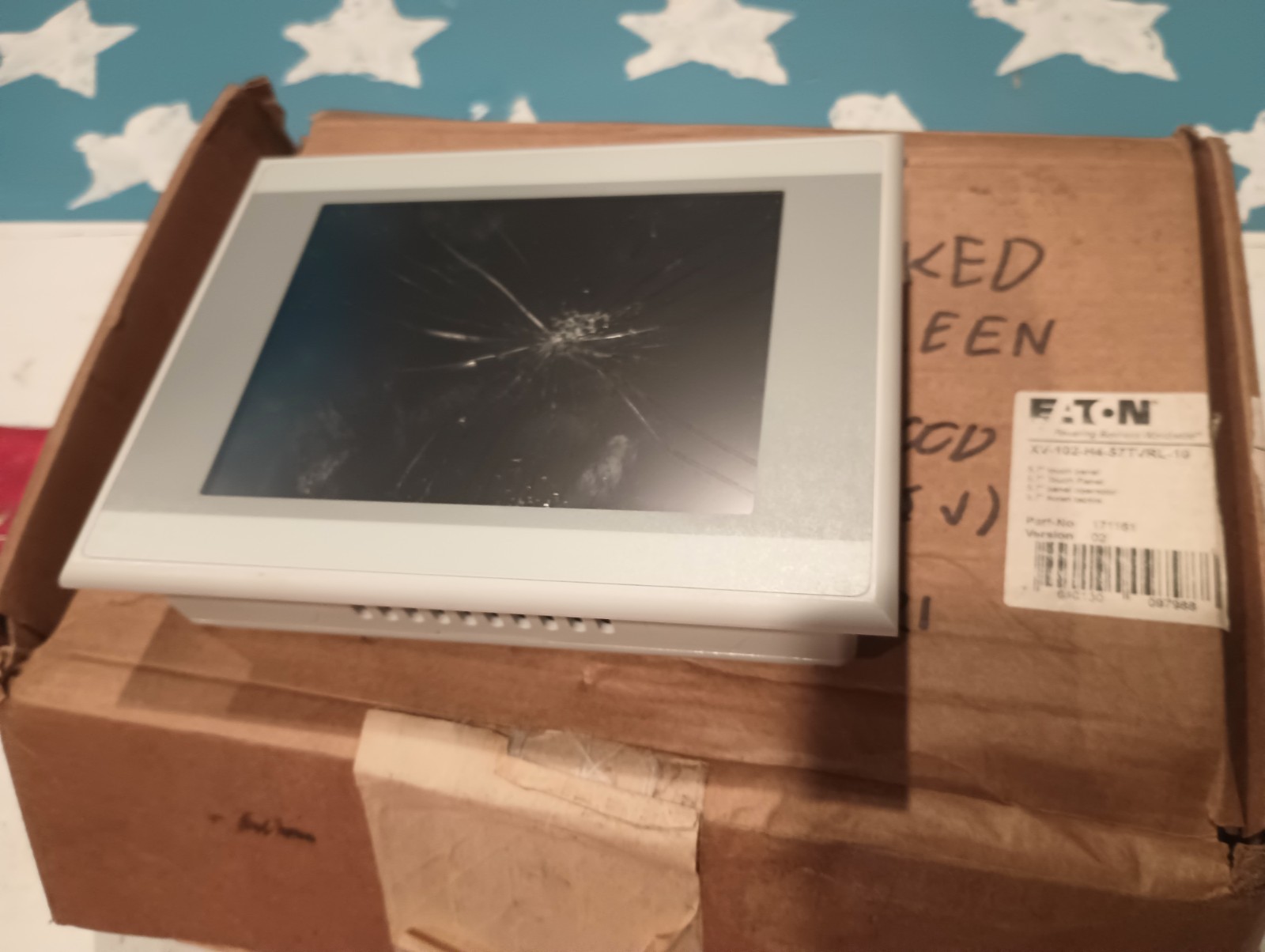EATON CORPORATION XV-102-H4-57TVRL-10 Cracked Screen For Parts Or Repair