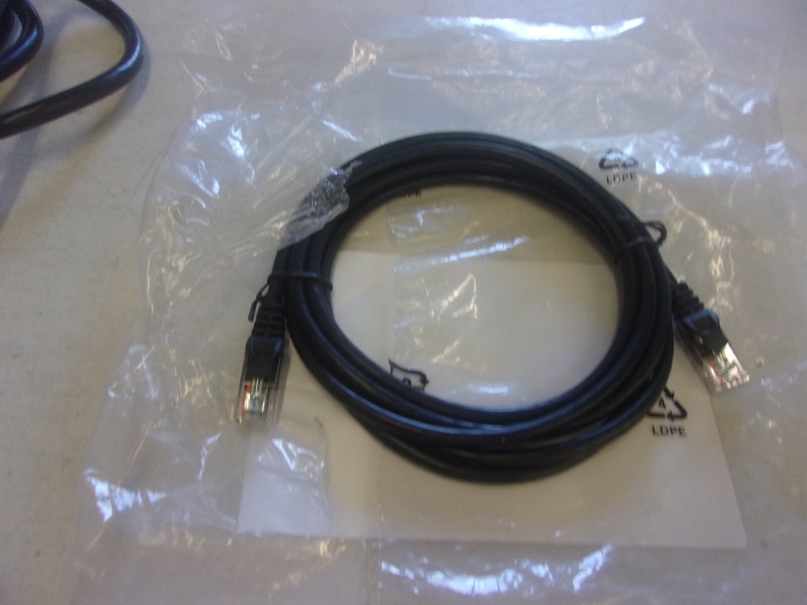 Dell 7ft Black Cat5e Snagless Patch Ethernet Cable for RJ-45 Part No. 00R717