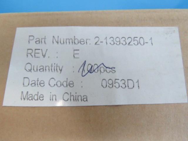 Tyco Electronics W28-XQ1A-0.5 Qty of 10 per Lot Tyco Electronics W28-XQ1A-0.5