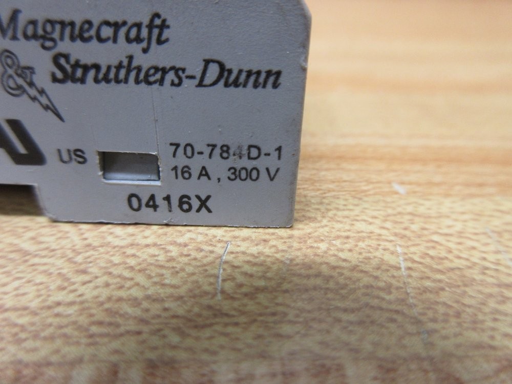 Magnecraft/Struthers-Dunn 70-784D-1 Socket 70784D1
