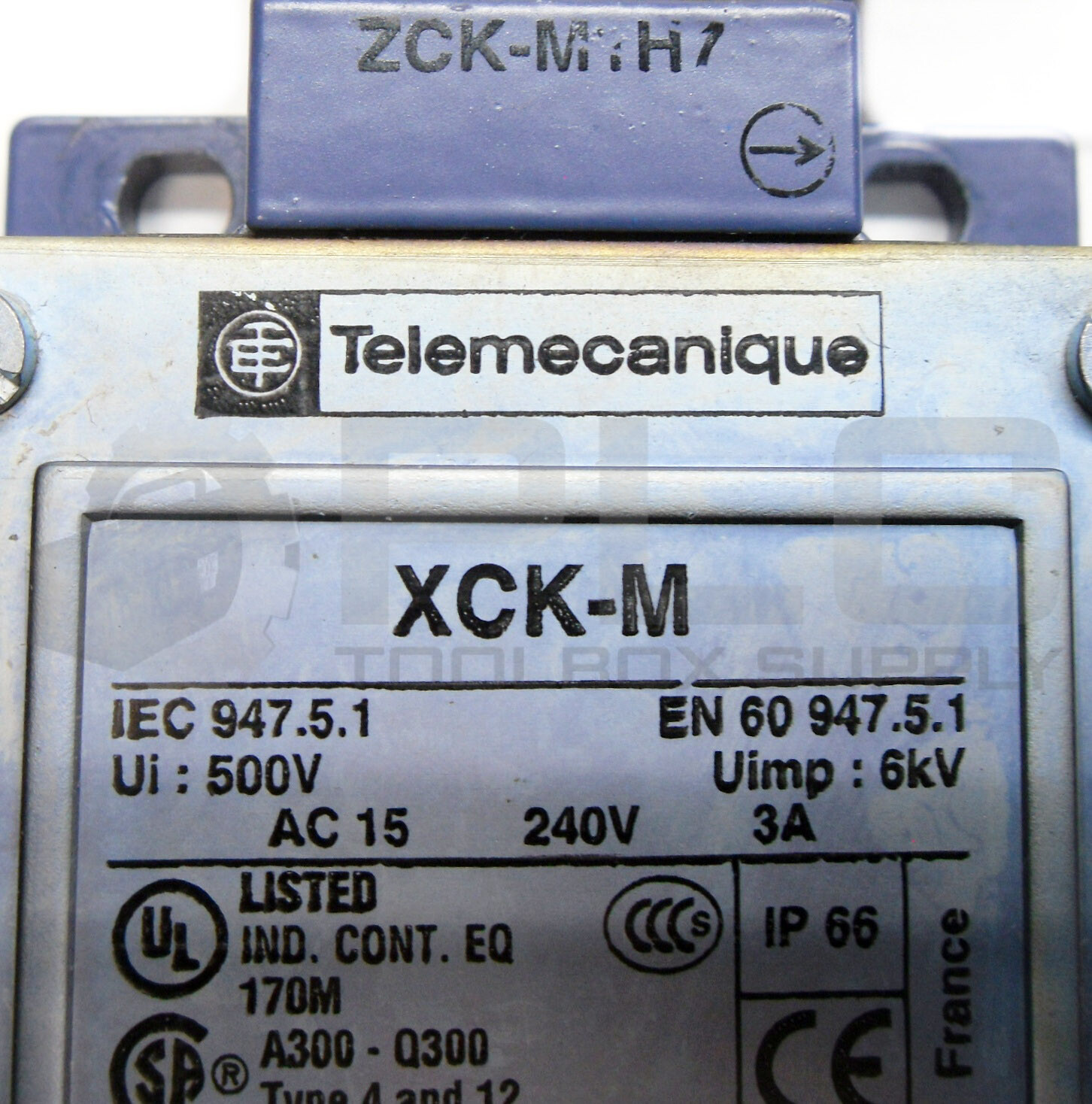 NEW TELEMECANIQUE ZCK-M1H7 LIMIT SWITCH BODY, XCK-M, w/ ZCK-D05 HEAD