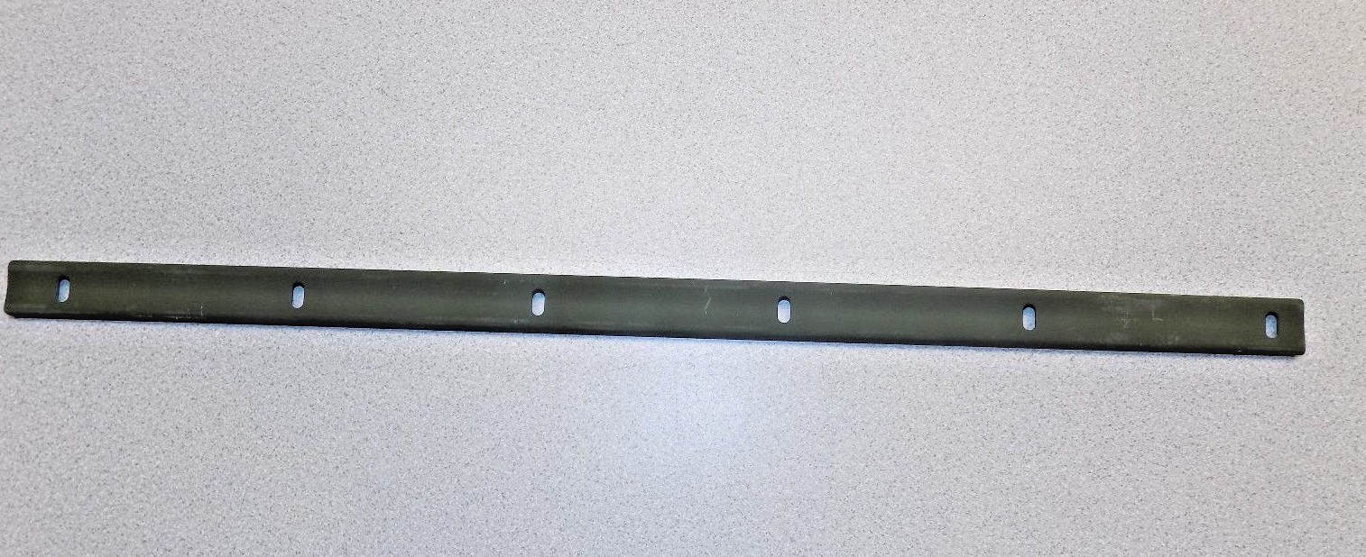 NOS M939 M35 5 Ton Retainer Cab Top Navistar Tank Diamond REO 7372718 Duece