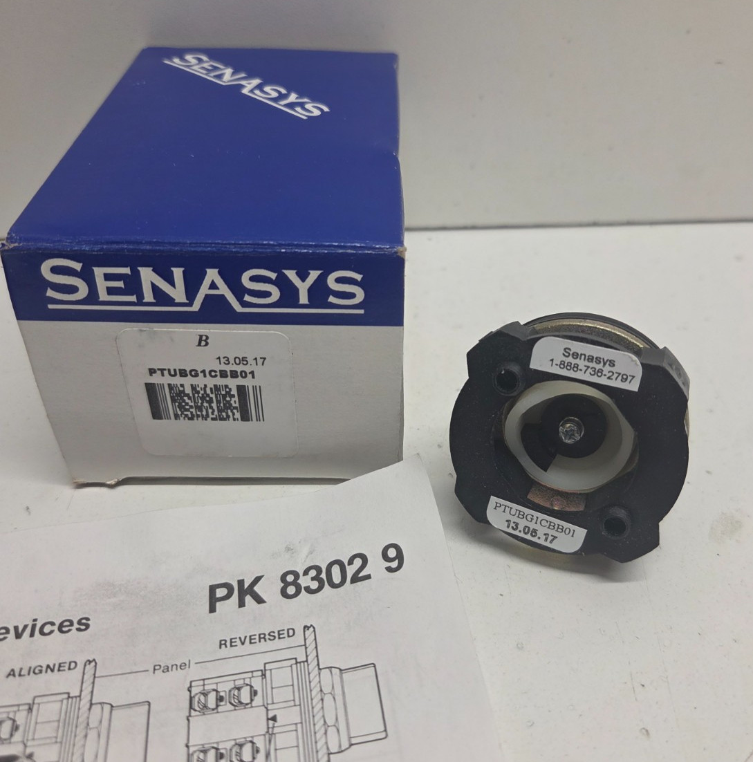 NEW IN BOX! SENASYS MOMENTARY PUSH BUTTON PTUBG1CBB01