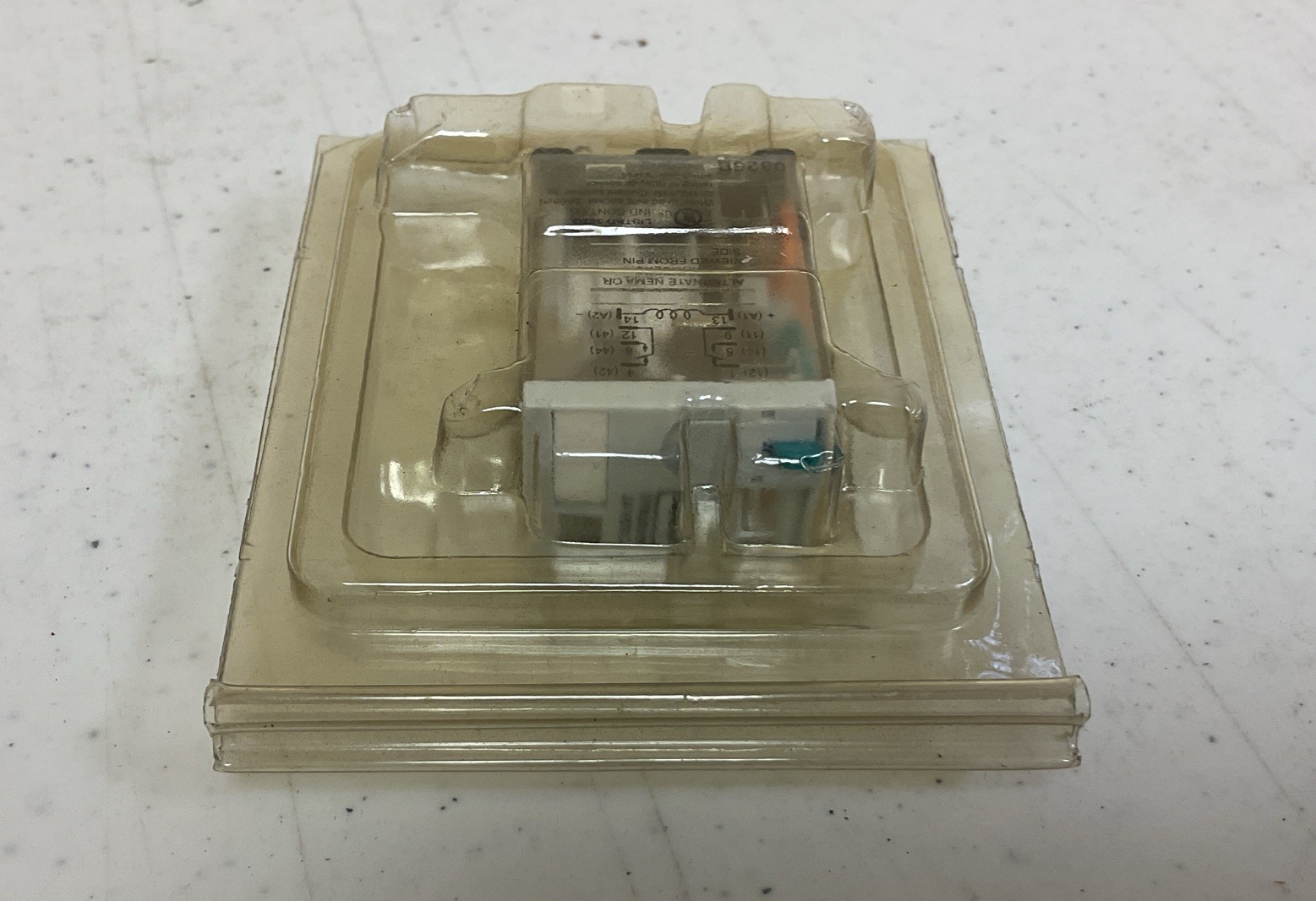 NEW DAYTON 5YR20N DPDT 15 AMP 24VDC RELAY, FREE SHIPPING