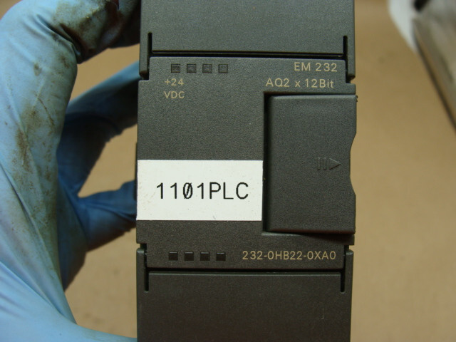 LOT OF 2 SIEMENS SIMATIC S7-200 ANALOG OUTPUT MODULES EM232 6ES7 232-0HB22-0XA0