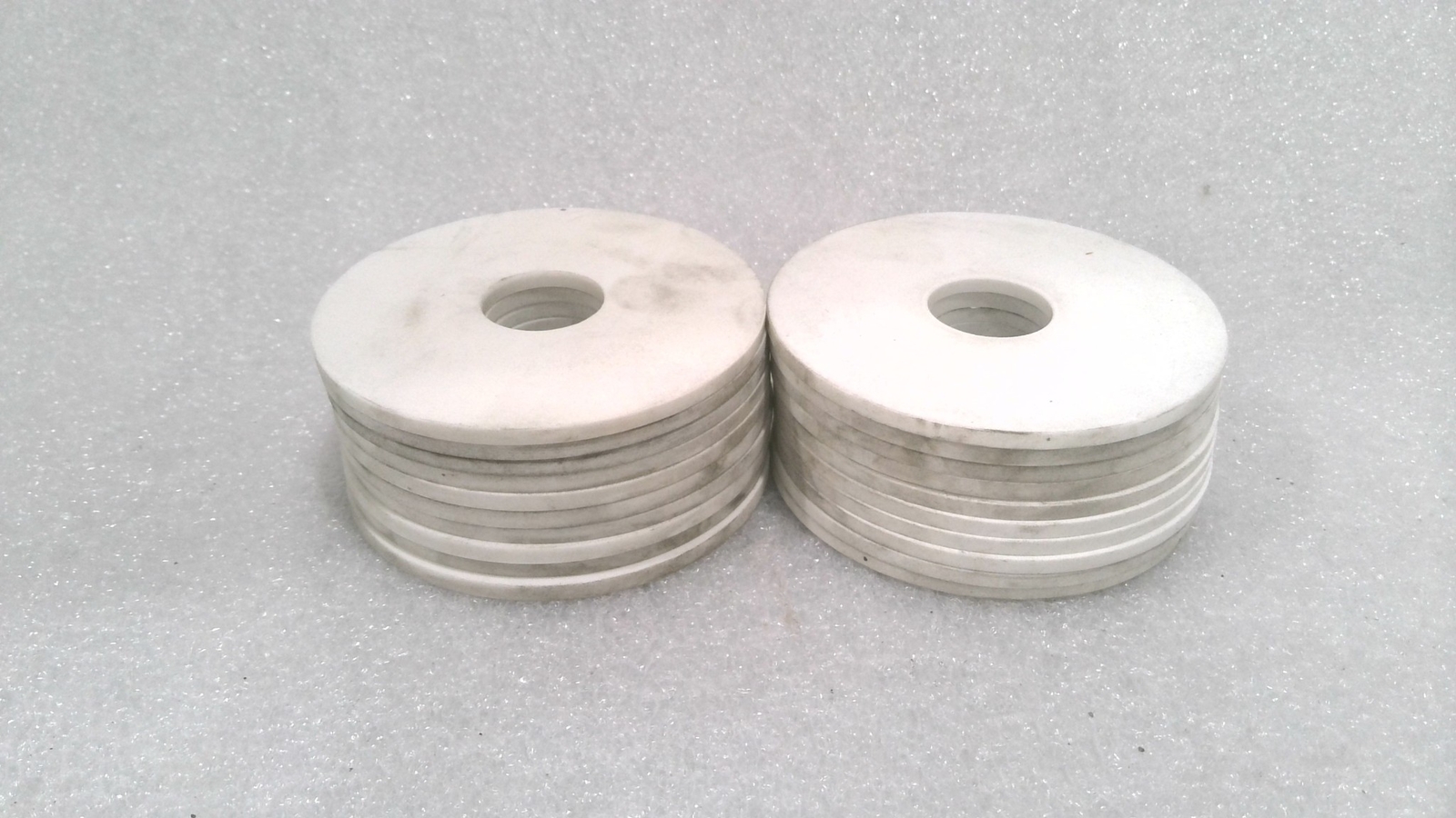 HARD PLASTIC FLAT WASHERS, 3″ OD X 1-13/16″ ID X 1/8″ THICK, (LOT OF 20)