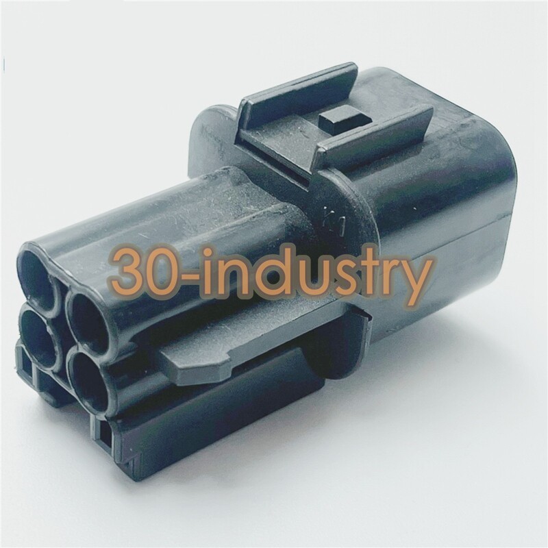 QTY:100 New For PB621-04020 Connector Socket