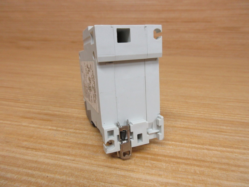 Fuji CP32FM/7W 7A Circuit Protector CP32FM7W