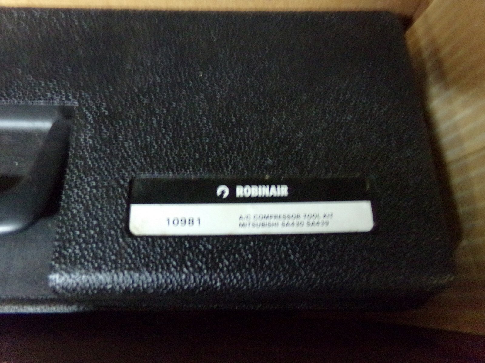 Robinaire 10981 A/C Compressor Service Tool Kit (missing clutch puller 40777)