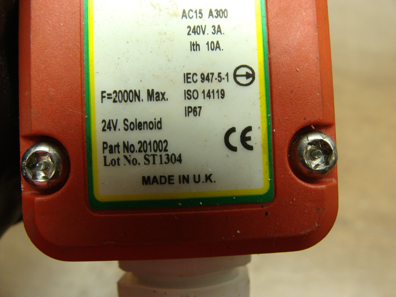 KLP SAFETY INTERLOCK SWITCH WITH GUARD LOCKING 201002 340V 3A 24V SOLENOID