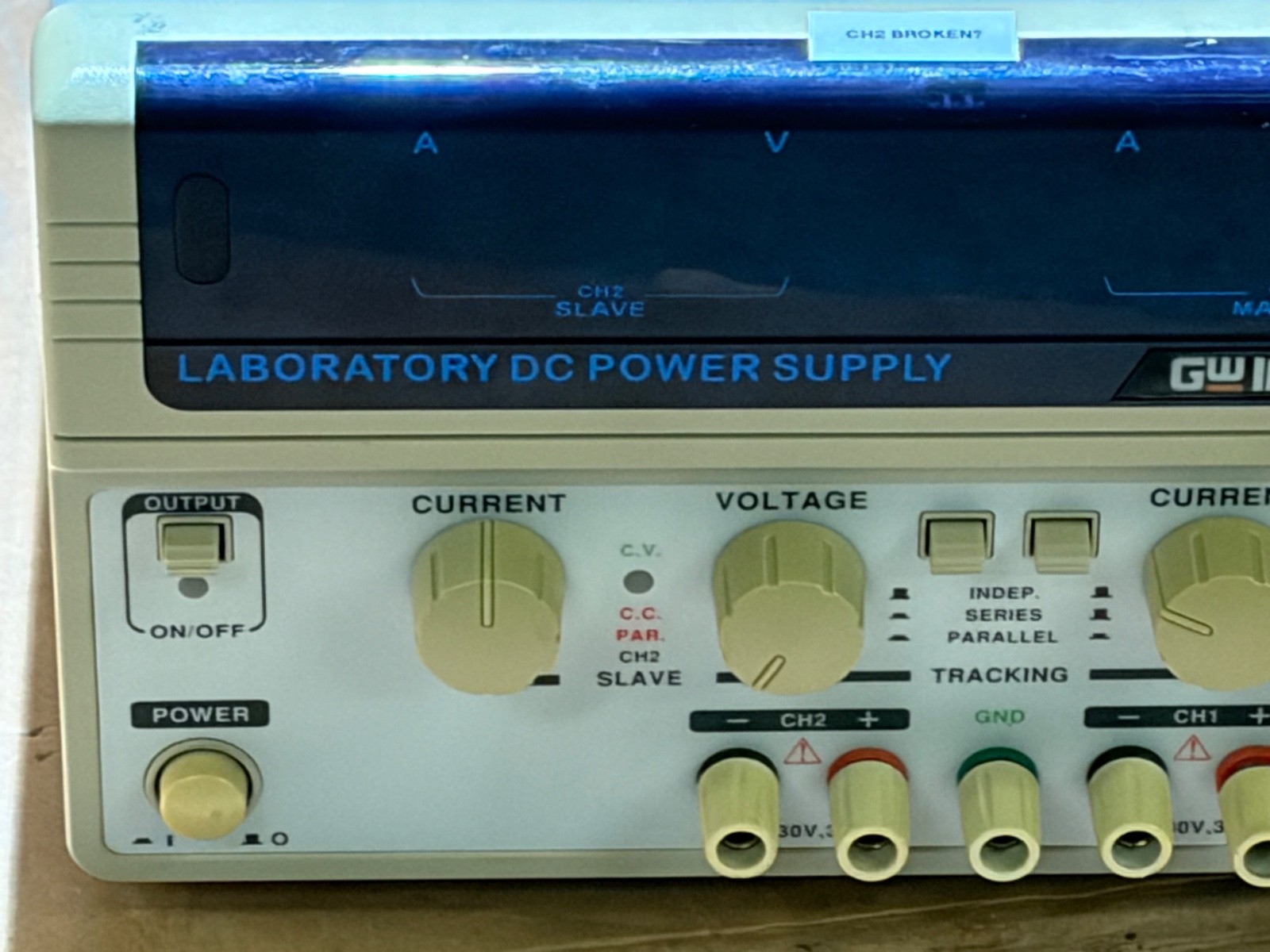 GW INSTEK GPS-3303 2 Channel Laboratory DC Power Supply