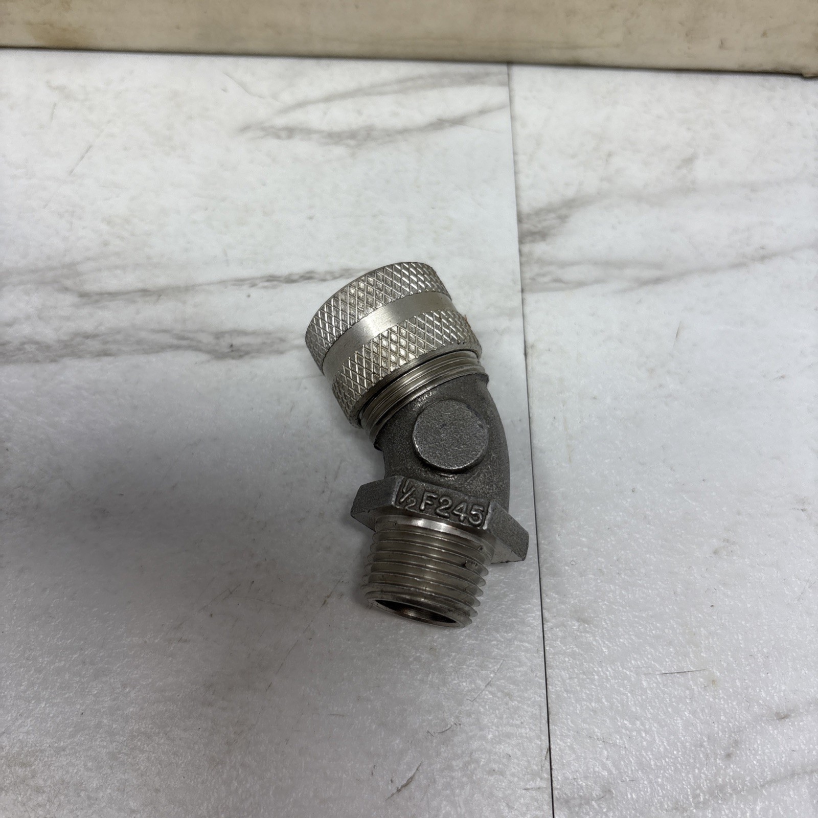 Lot Of 28 Hubbell VHC1023 Aluminum Cord Connector