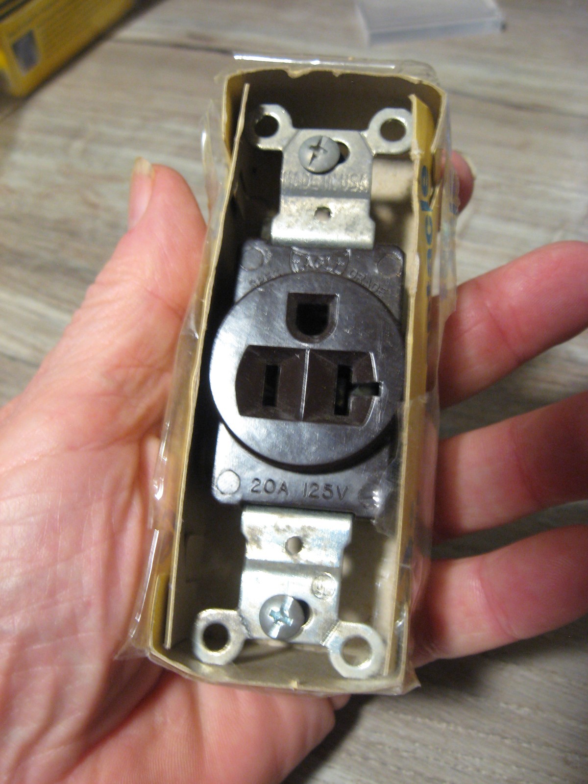 Eagle Electric Round Single Ground Receptacle 20A-125V Brown