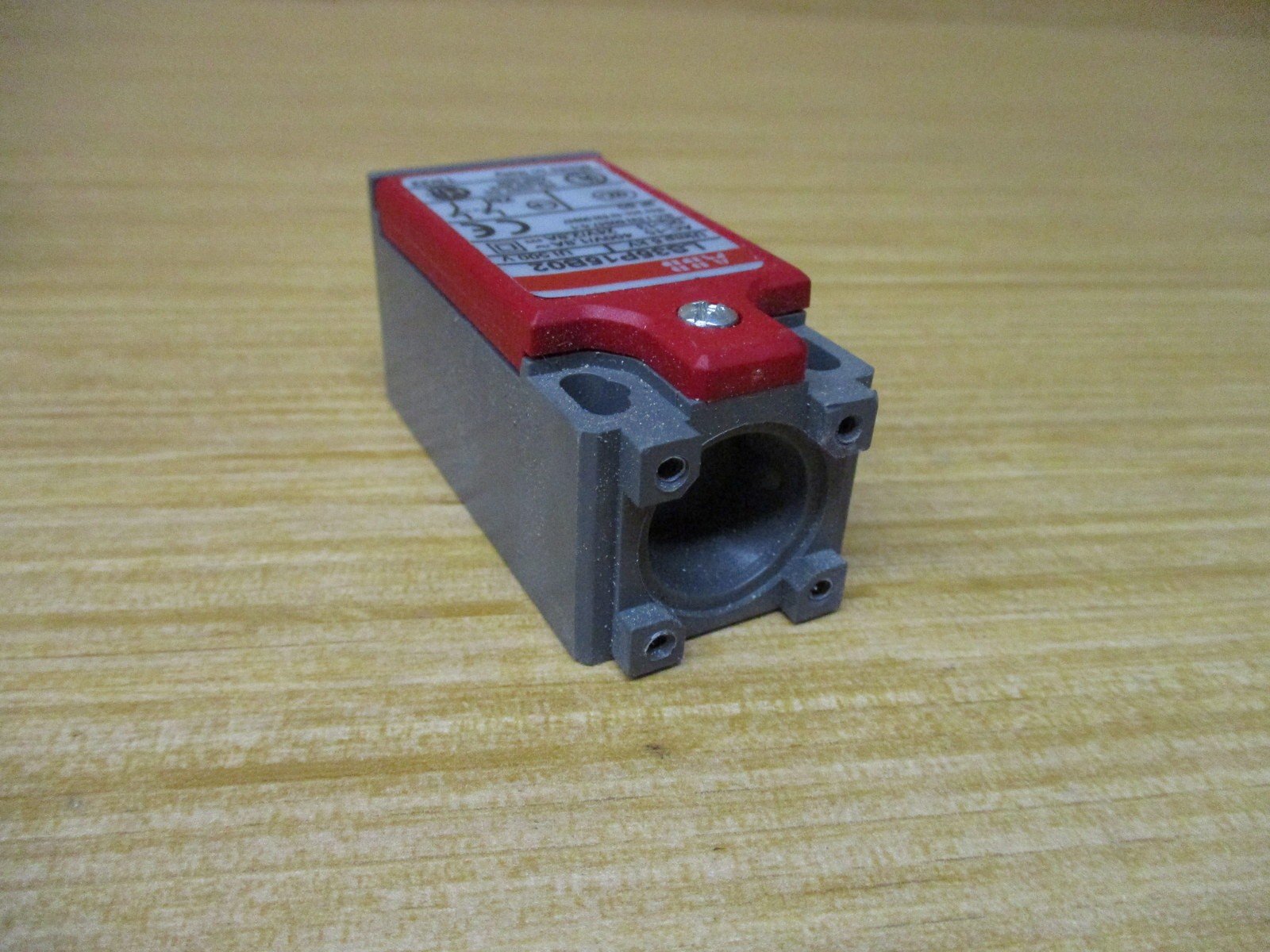 ABB LS35P15B02 Limit Switch W/O Head
