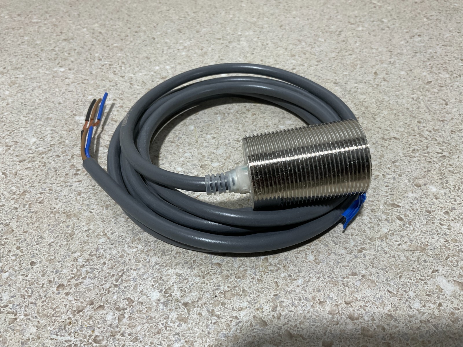 Omorn E2E-X10E1-9 10mm NEW