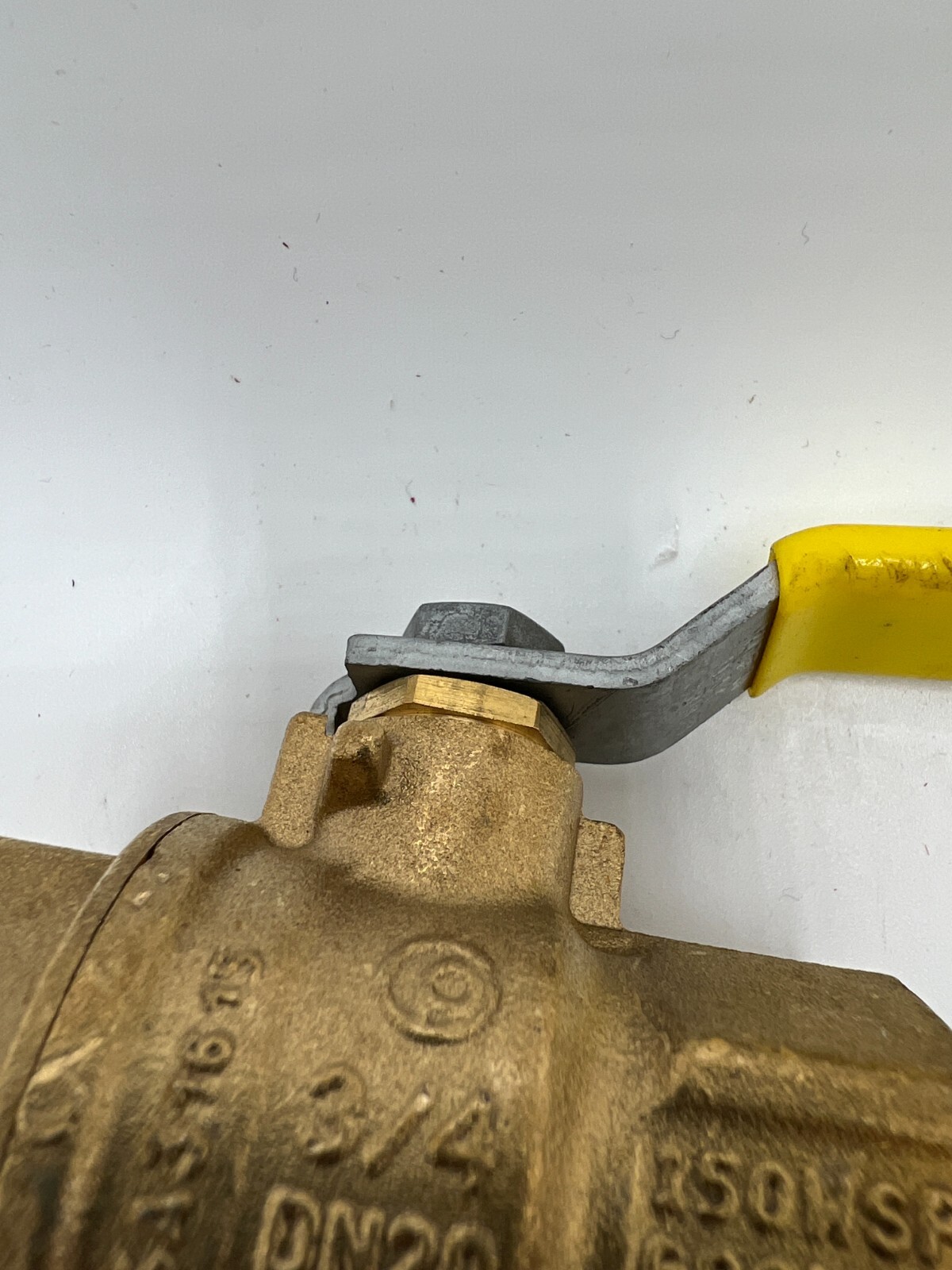 Jomar 3/4″ TWO PIECE BRASS, GAS SHUT OFF BALL VALVE T-100NE