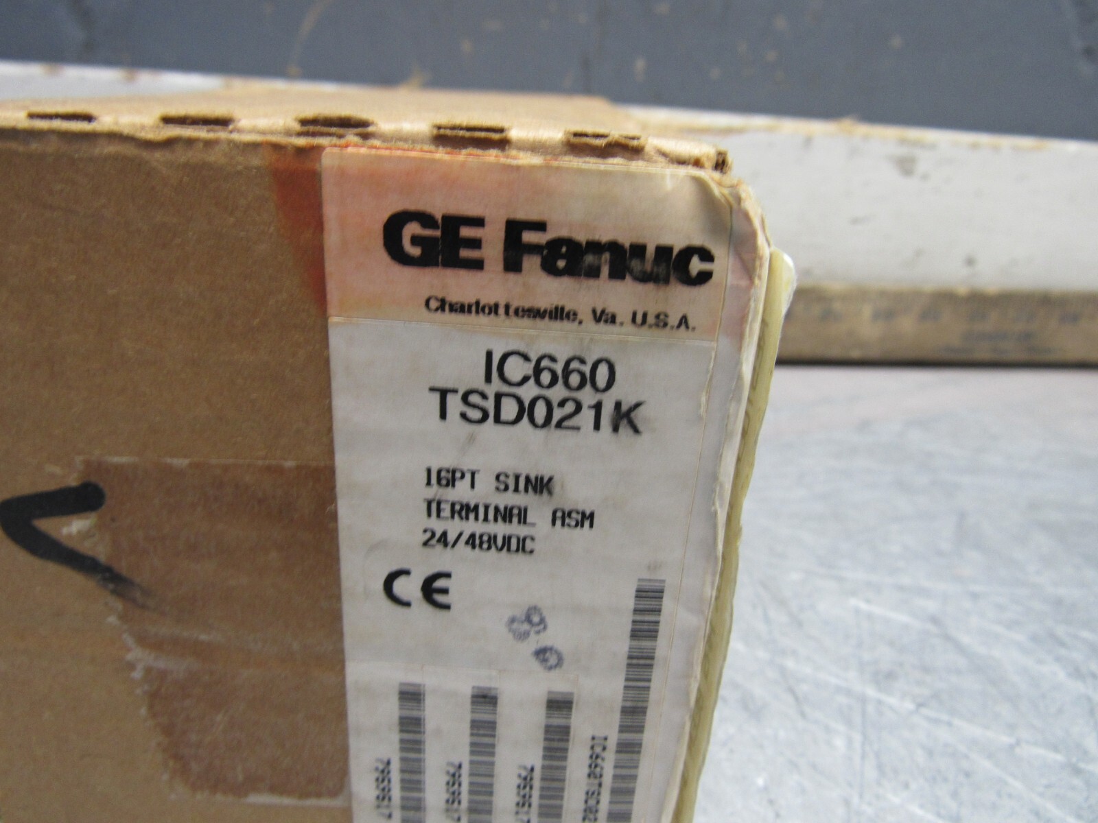 GE FANUC 16PT SINK TERMINAL ASM 24/48VDC IC660TSD021K NEW IN BOX !! OLD STOCK !!