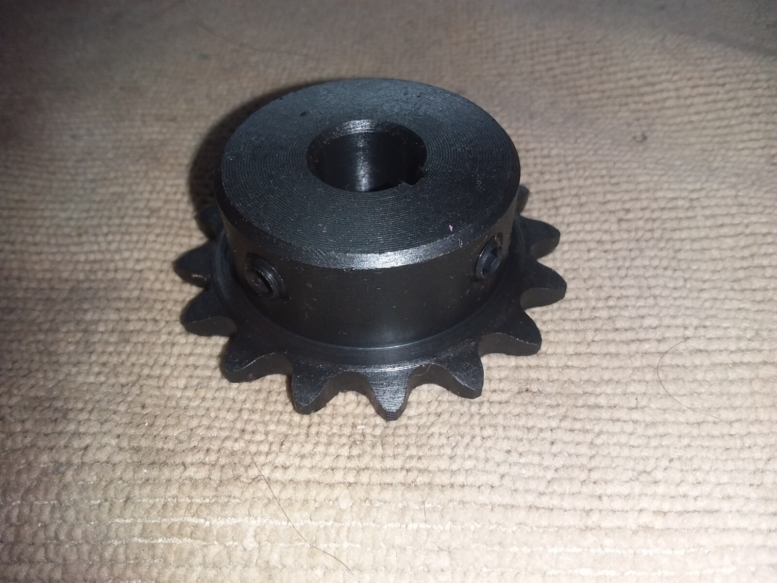 H35B16-1/2″ 1/2 Inch Shaft Keyed Round Bore Sprocket #35 Roller Chain 16 Tooth