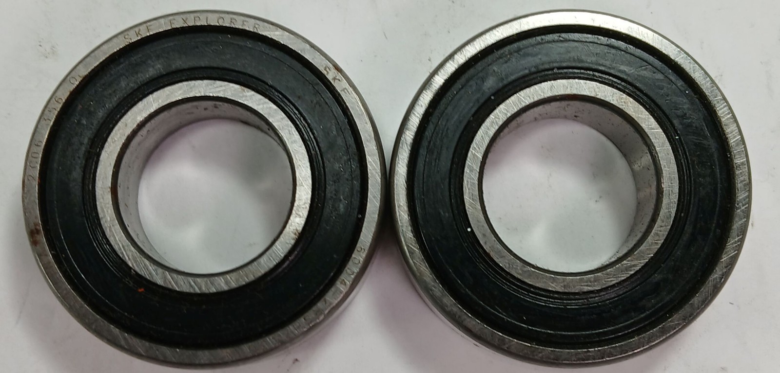 2 NEW SKF 6004-2RSH/C3GJN RADIAL DEEP GROOVE BALL BEARINGS NNB ***MAKE OFFER***