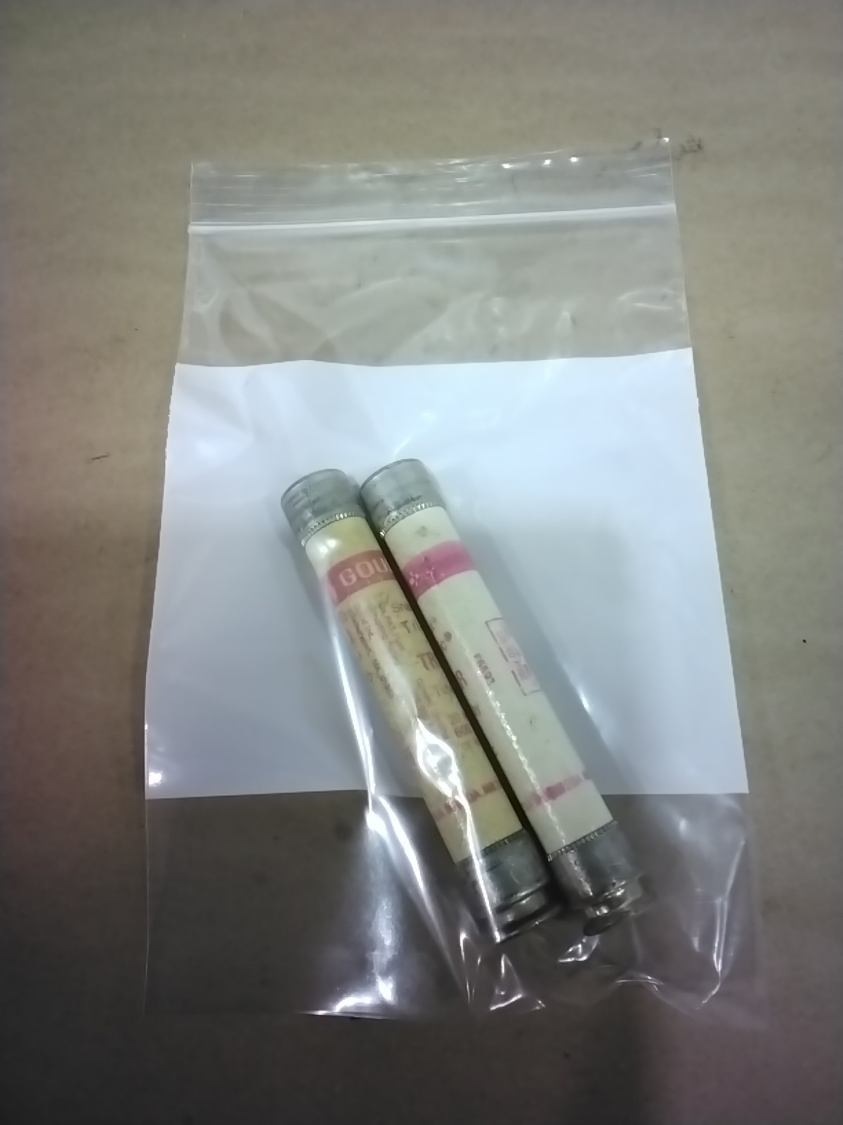 Gould Shawmut Trionic TRS20R 20A Fuse, Lot of 2