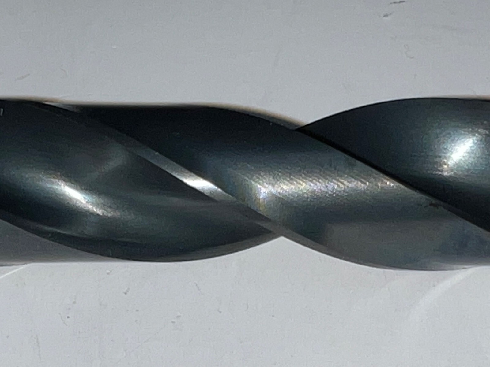 DORMER TAPER SHANK DRILL BIT 118° A130 2MT 21/32″ CUT DIA. 5-1/4″ LOC 8-7/8″ OAL