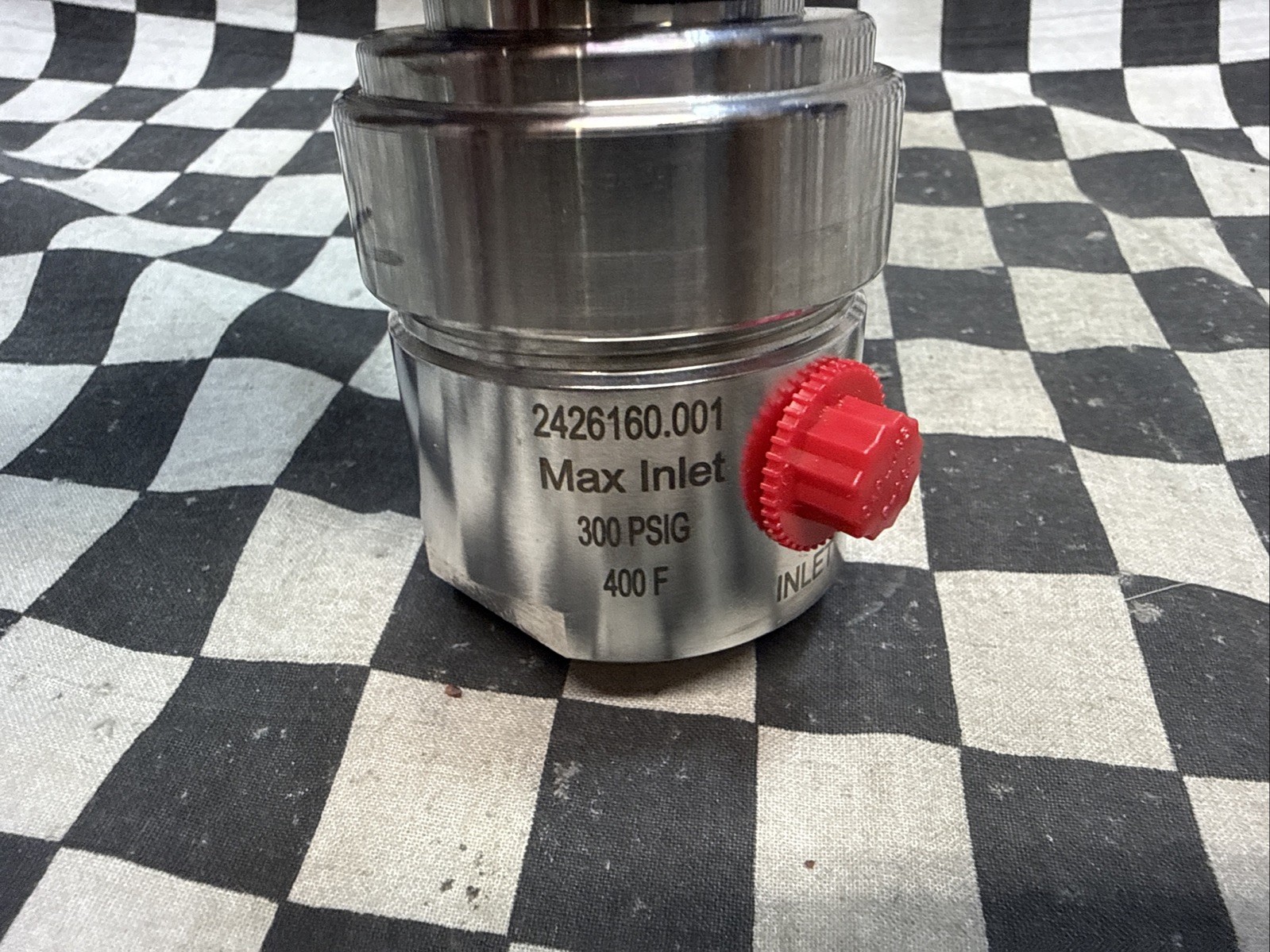 GO PR5-1C11K5E111, PR51C11K5E111, REGULATOR 1/4″ FNPT, 300 PSI SHIPSAMEDAY#ZB40D