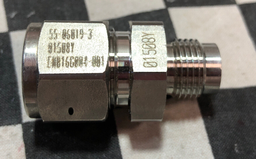 SWAGELOK MALE CONNECTOR ½” X 9/16-20, SS-810-1-0211, LOT OF 18 SHIPSAMEDAY#115P1