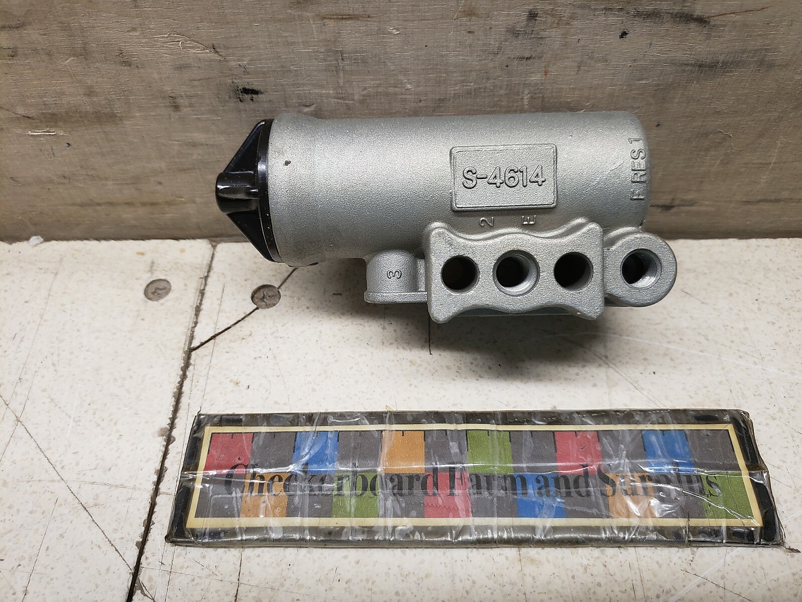 NOS Dana Air Brake Governor Assembly 2530001029784 2554553 3215964 540306