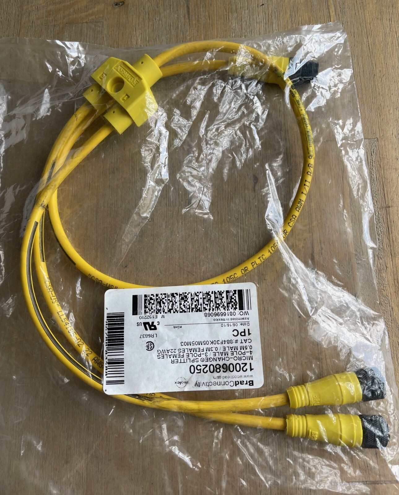 BRAD WOODHEAD 1200680250 MICRO-CHANGE SPLITTER 4-POLE MALE/3 POLE FEMALES NEW