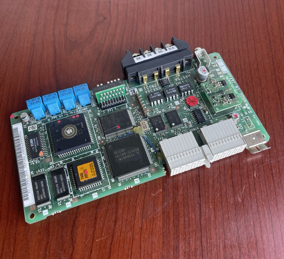 Mitsubishi CC-LINK HR575A BN638A028G51 (MELFA CR2b-574)