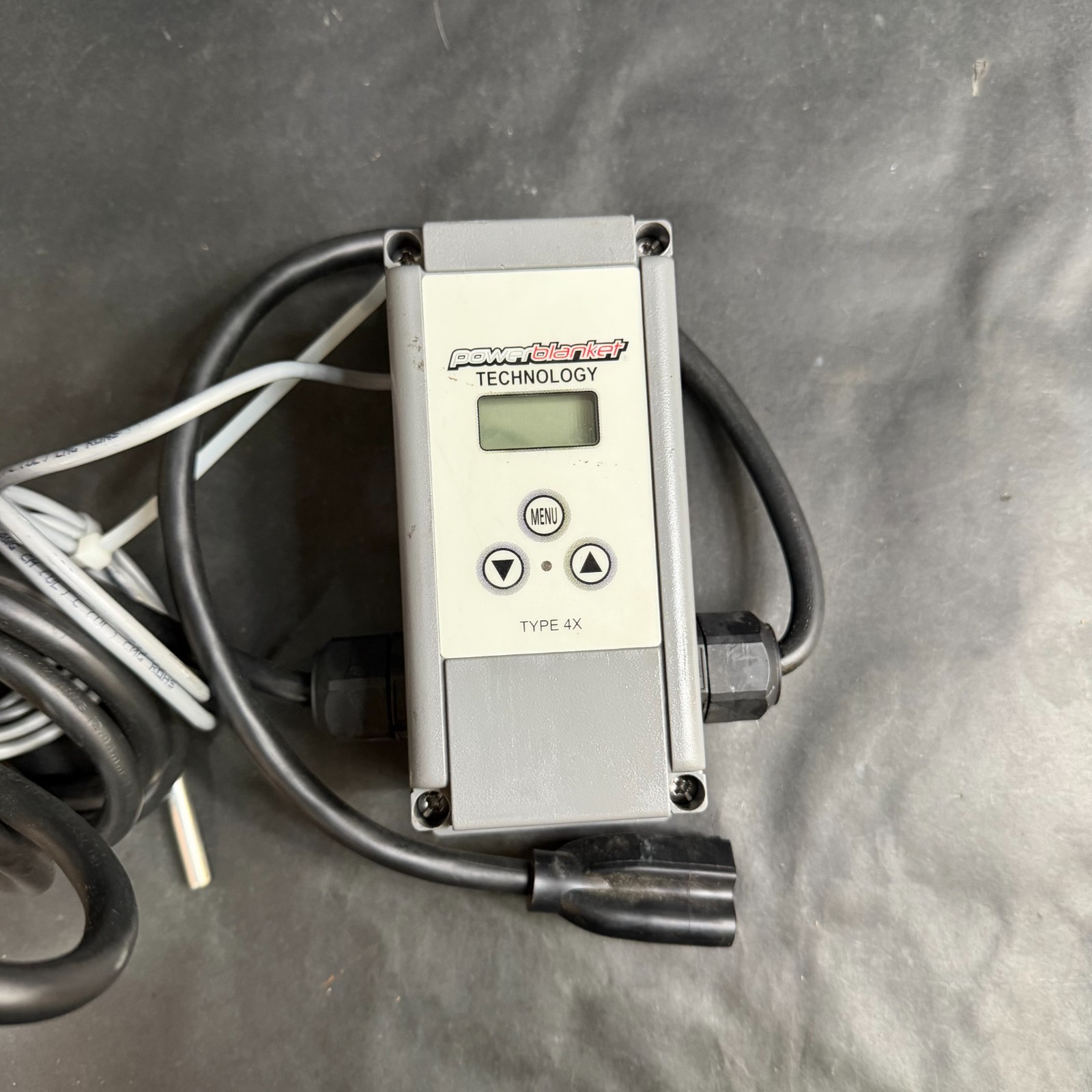 POWER BLANKET TYPE 4X THERMOSTATIC CONTROLLER ($75 OBO)