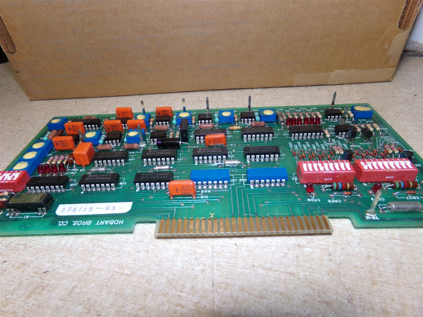 NEW Hobart Bros. Circuit Control Board 375715-R3 *FREE SHIPPING*