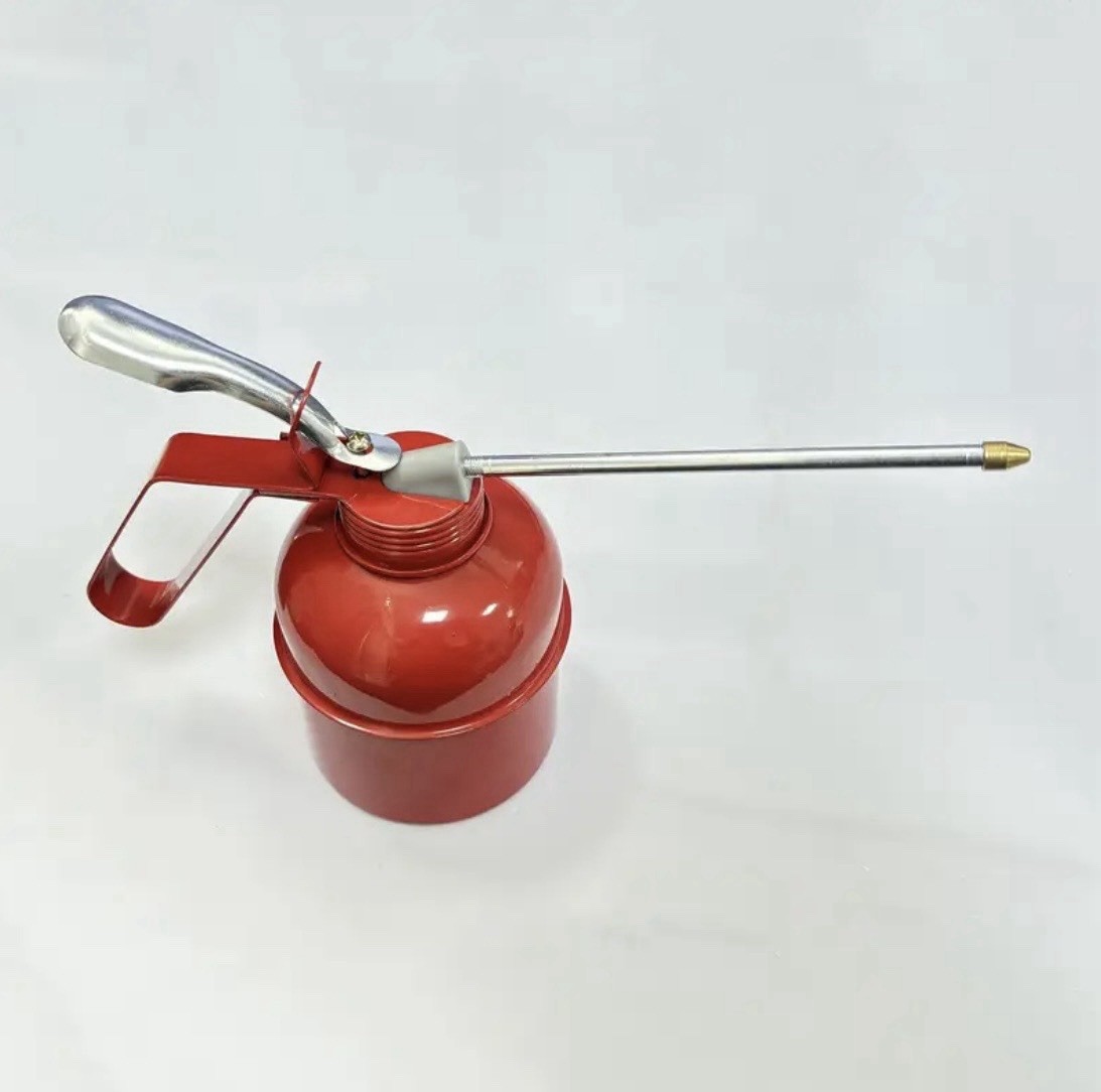 Professional Steel Construction Hand Pump Oiling Can 16.9oz. Capacity Oiler Can
